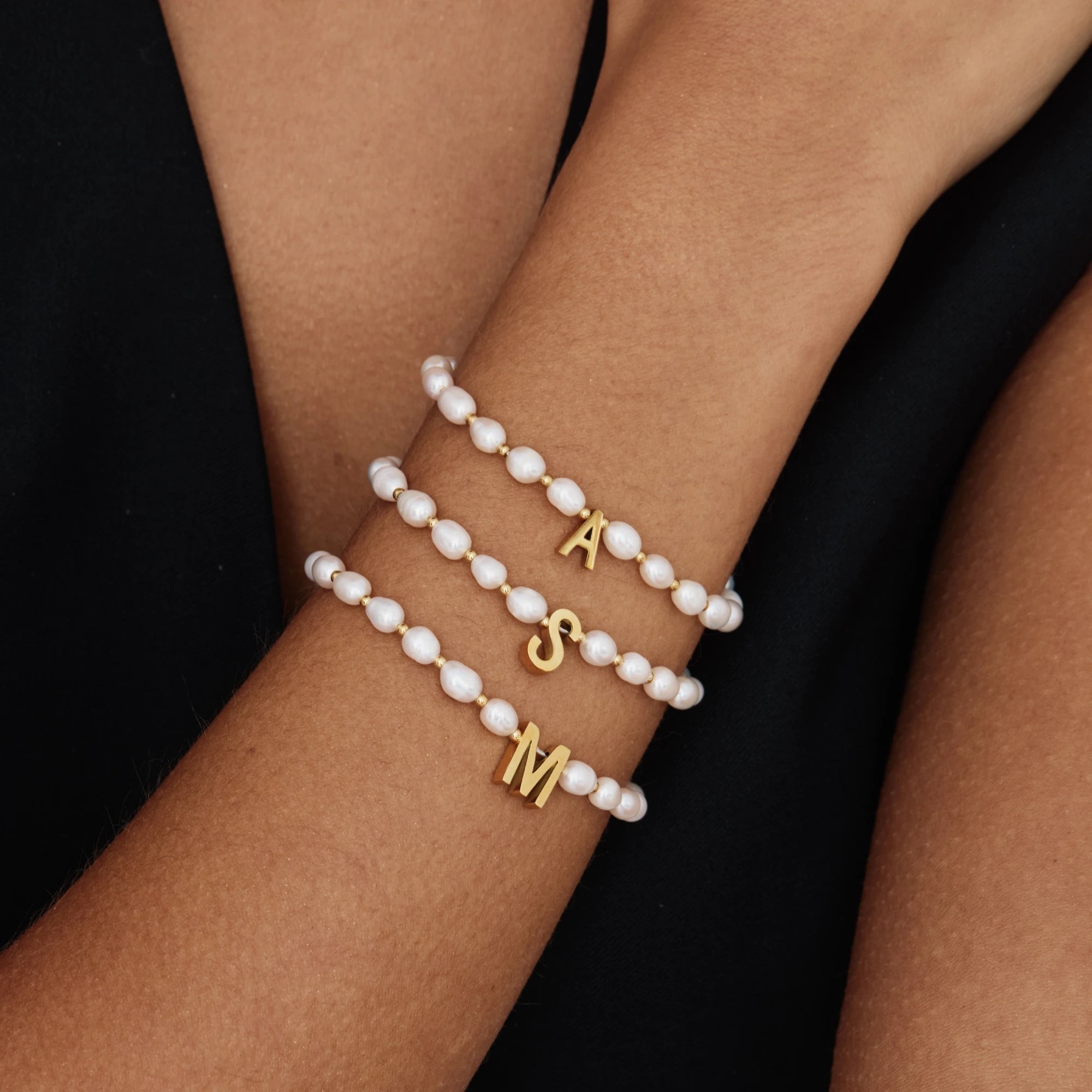 Custom PEARL INITIAL CHARM BRA - Initial Ring Custom avis et prix