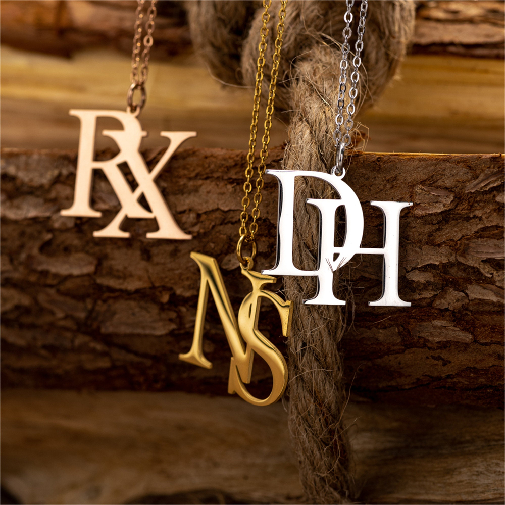 Couples Custom Initial Letter  - Birth Flower Necklace avis et prix