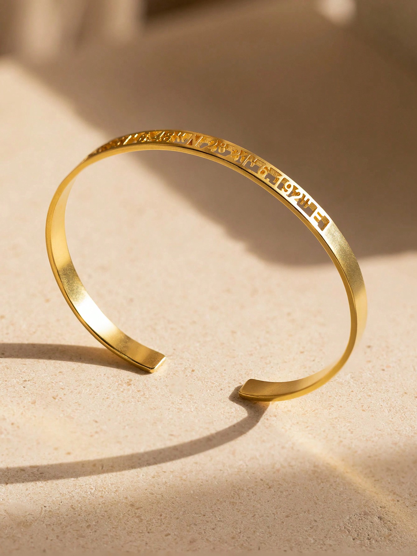Custom Date Coordinate Roman N - Coordinates Bracelet avis et prix